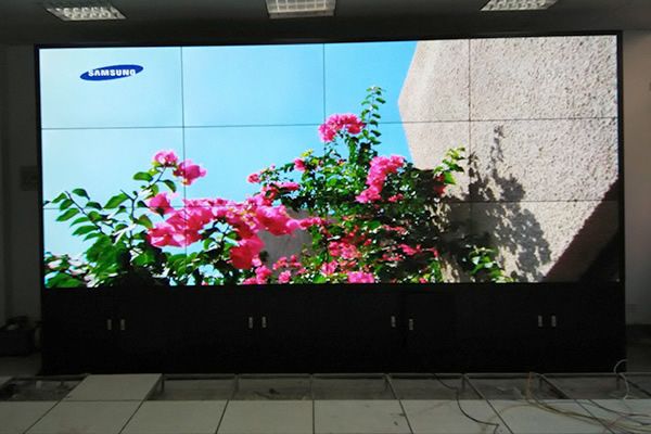 55寸液晶拼接屏價(jià)格是多少錢？