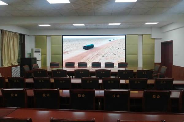 LED顯示屏好還是無縫拼接屏好？