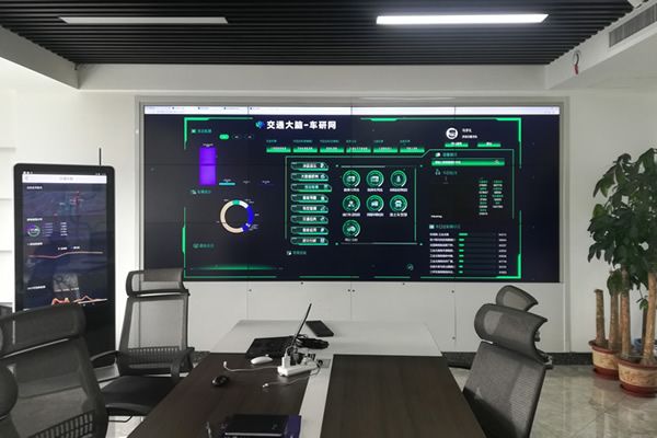 會(huì)議大屏選擇液晶拼接屏好，還是會(huì)議平板好？