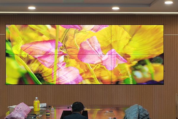 深圳液晶拼接屏廠家有哪些，我們?cè)撊绾芜x擇？