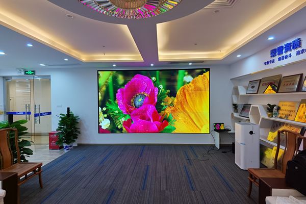 直播間選擇哪款拼接屏好？