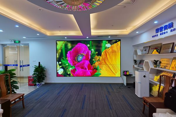 展廳大屏使用拼接屏好，還是LED屏好？