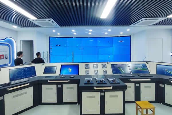 為什么不同的拼接屏廠家產(chǎn)品價(jià)格存在較大的差異？