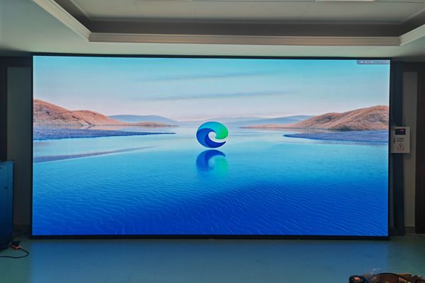 LED顯示屏出現(xiàn)黑屏、花屏、閃屏的主要原因與解決方法